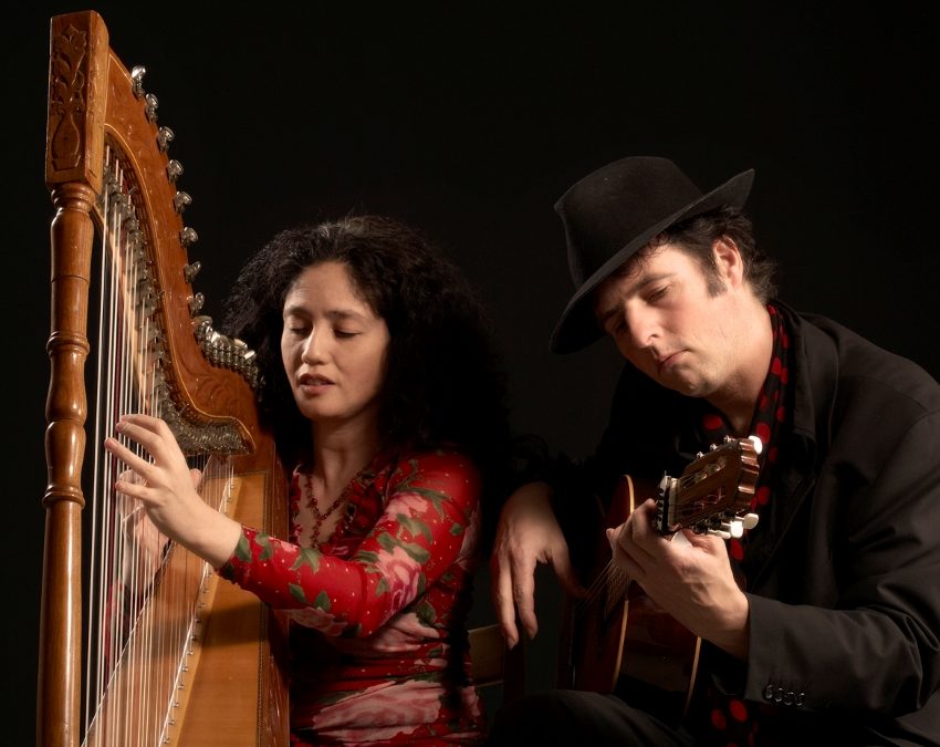 Zomerconcert van harp-gitaar duo Claudia y Manito